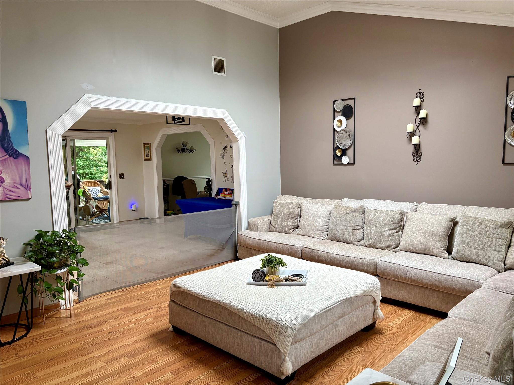 10 Joanna Place, Port Jefferson Station, NY 11776