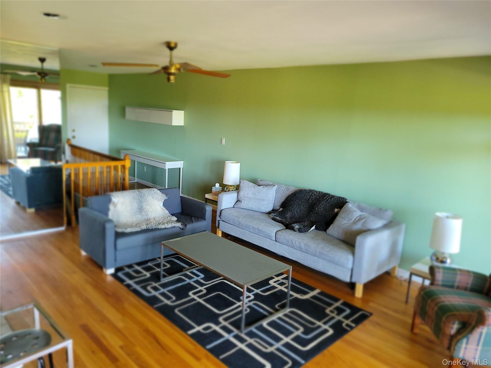 59-39 Watchogue Avenue, East Moriches, NY 11940