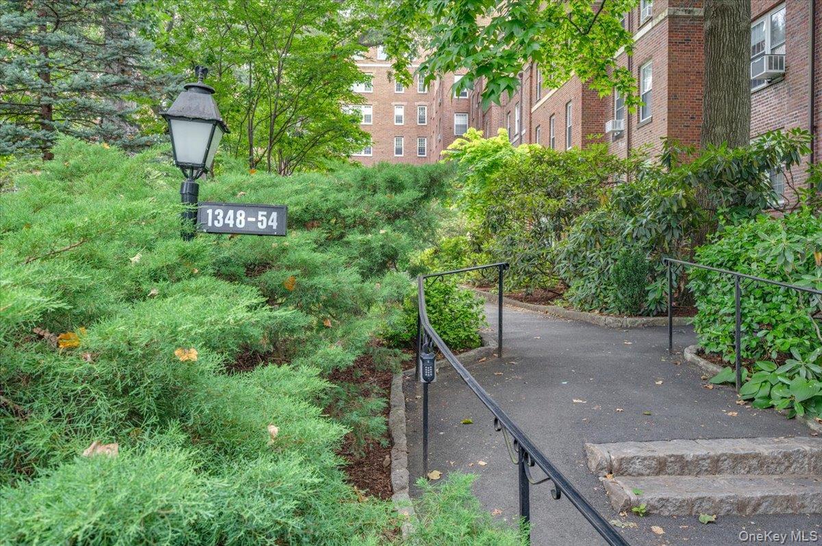 1352 Midland # #3Q, Bronxville, NY 10708