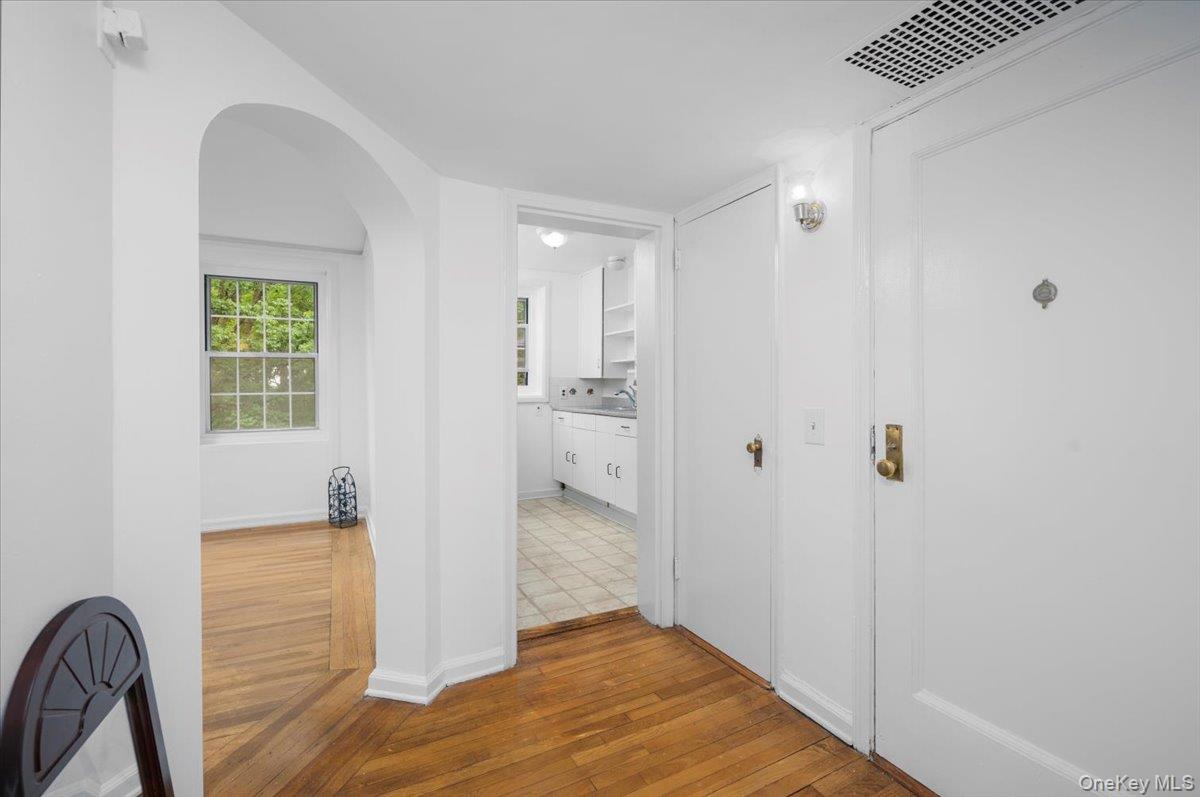 1352 Midland # #3Q, Bronxville, NY 10708