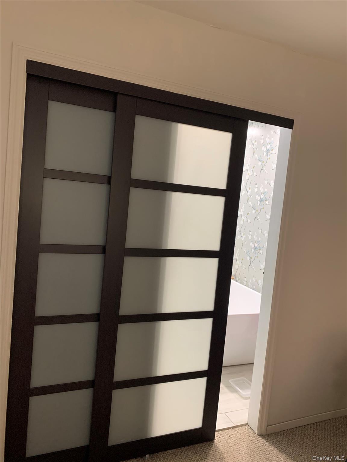 40 Cedar Lane N, Glen Head, NY 11545