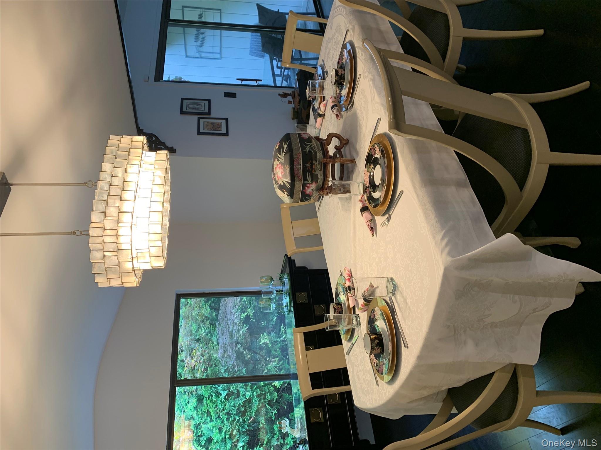 40 Cedar Lane N, Glen Head, NY 11545