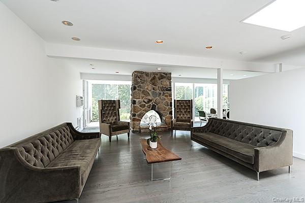 145 Arrandale Avenue, Great Neck, NY 11024