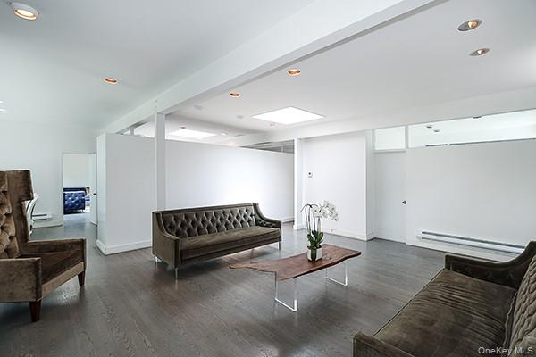 145 Arrandale Avenue, Great Neck, NY 11024