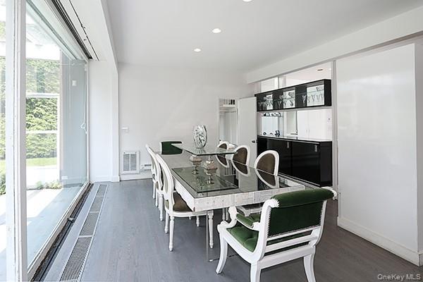 145 Arrandale Avenue, Great Neck, NY 11024