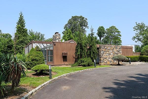 145 Arrandale Avenue, Great Neck, NY 11024