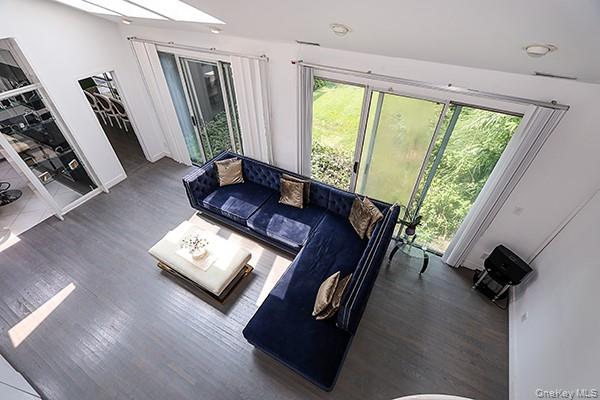 145 Arrandale Avenue, Great Neck, NY 11024