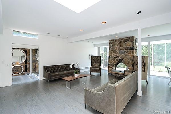 145 Arrandale Avenue, Great Neck, NY 11024