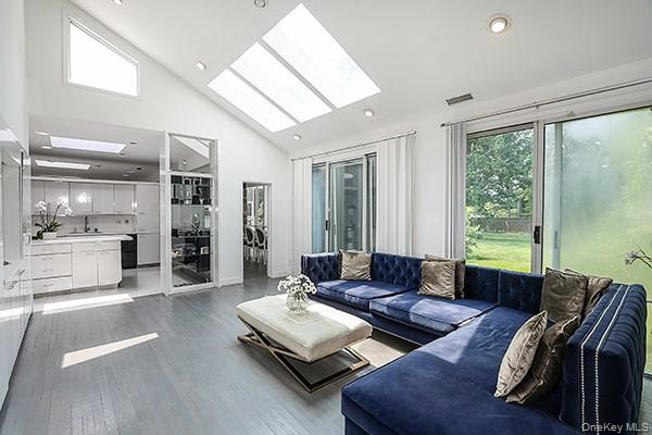 145 Arrandale Avenue, Great Neck, NY 11024