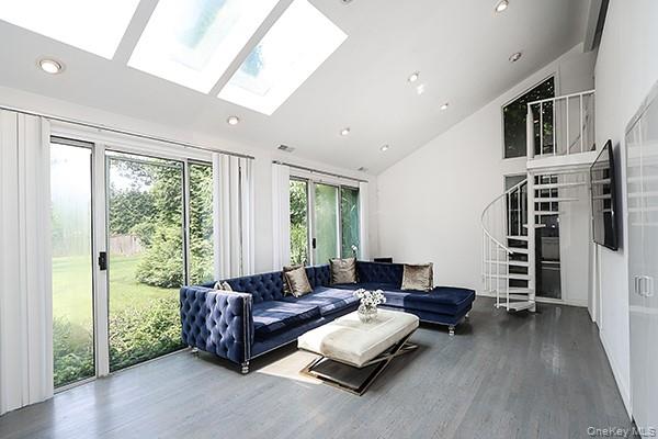 145 Arrandale Avenue, Great Neck, NY 11024