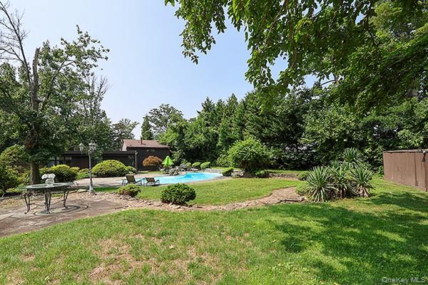 145 Arrandale Avenue, Great Neck, NY 11024