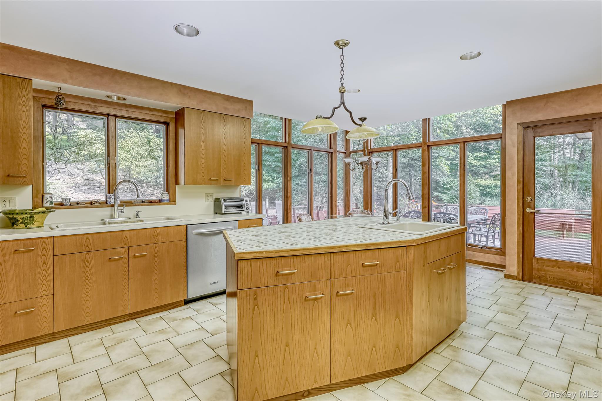 352 Phillips Hill Road, New City, NY 10956