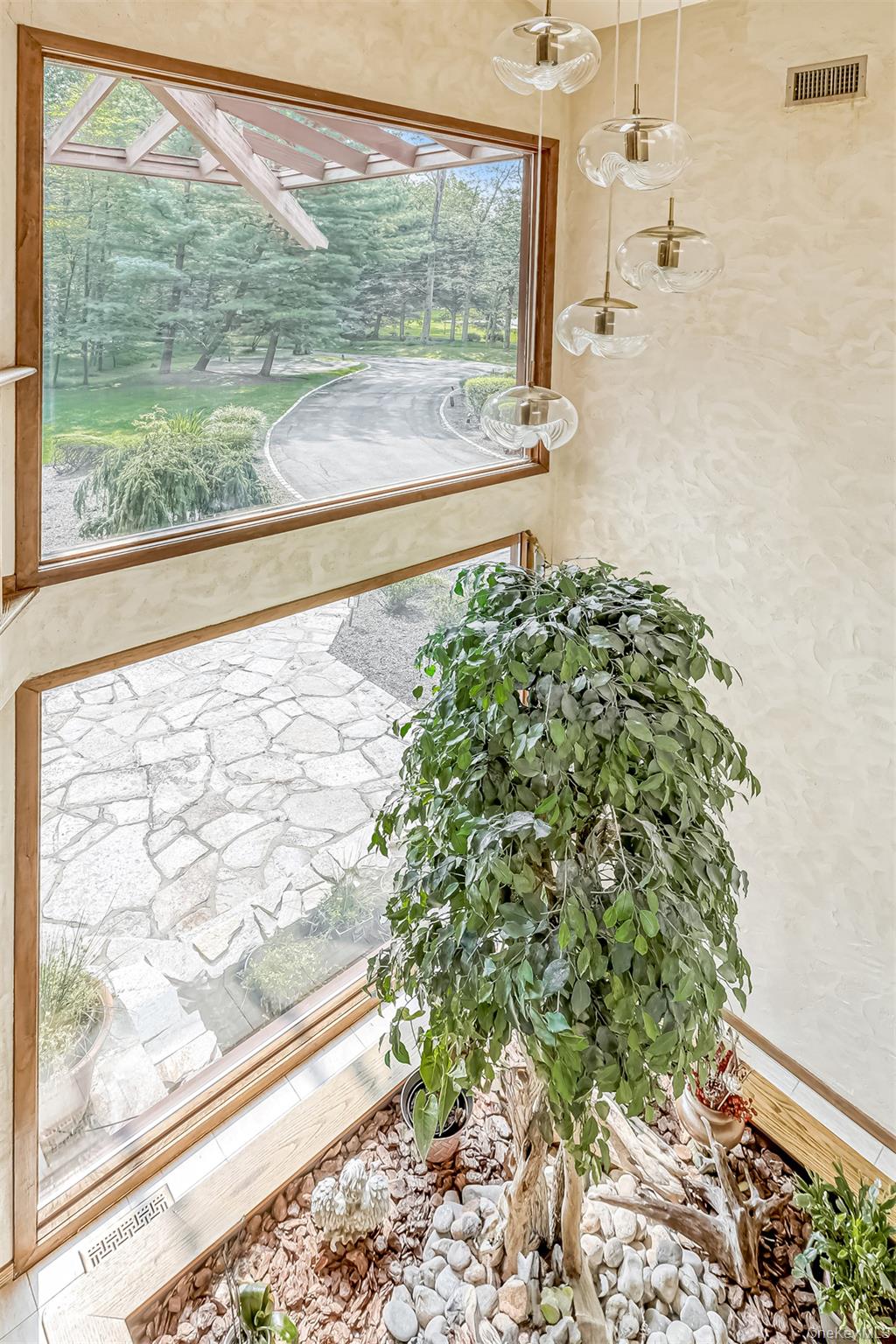 352 Phillips Hill Road, New City, NY 10956