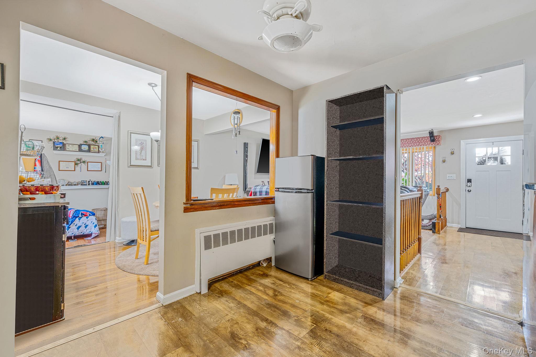 17 McKinley Avenue, Farmingdale, NY 11735