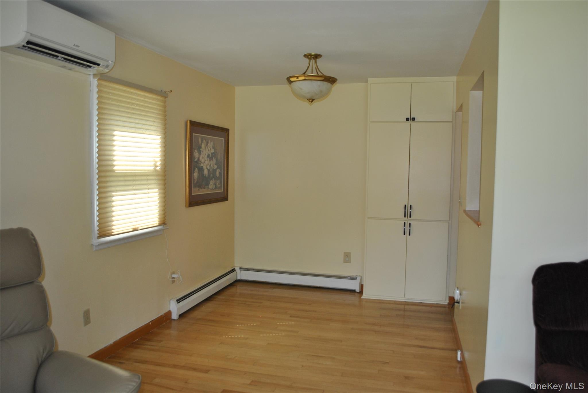 873 Hill Ave, Pine Bush, NY 12566