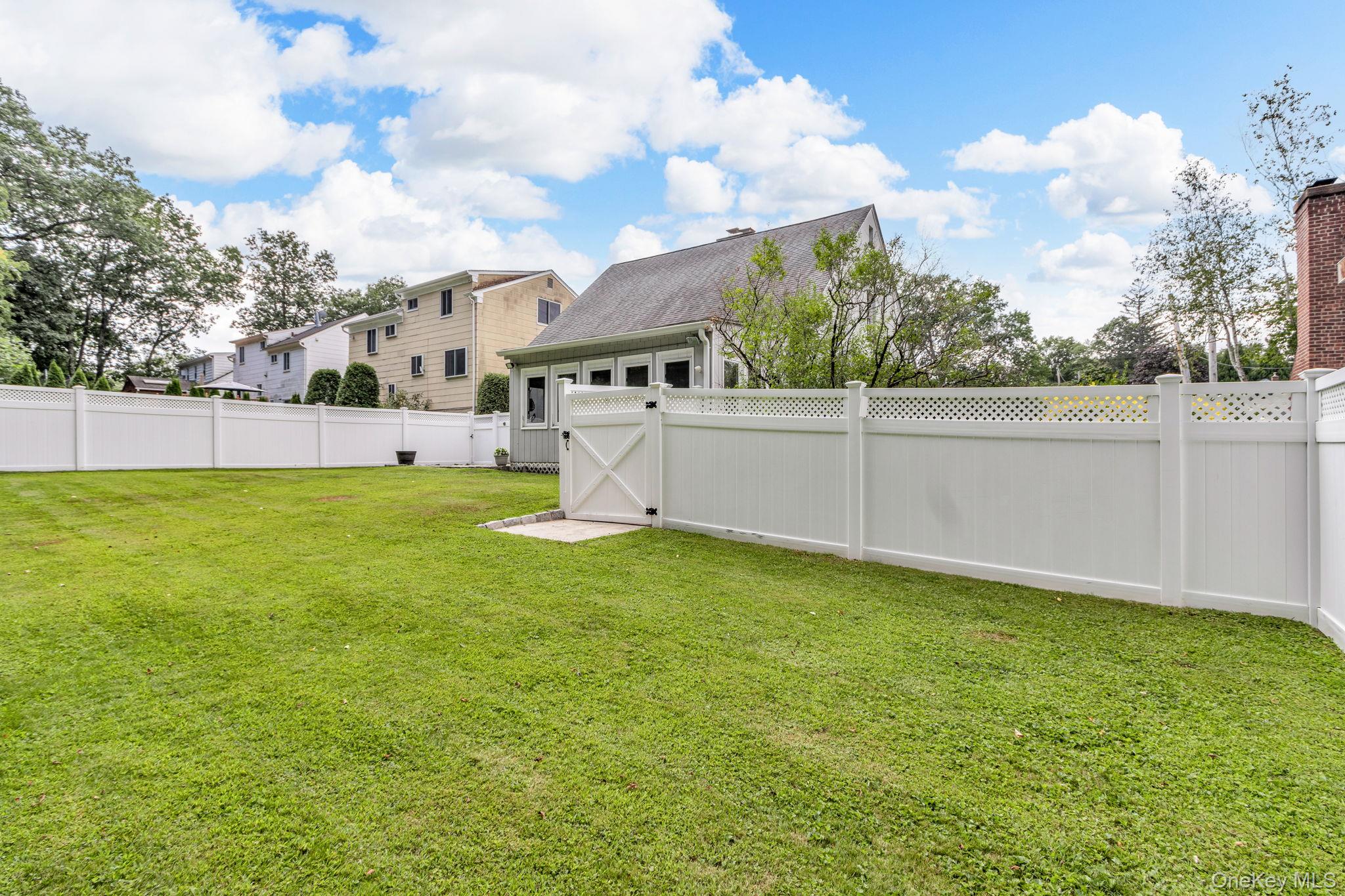 14 Coralyn Avenue, White Plains, NY 10605