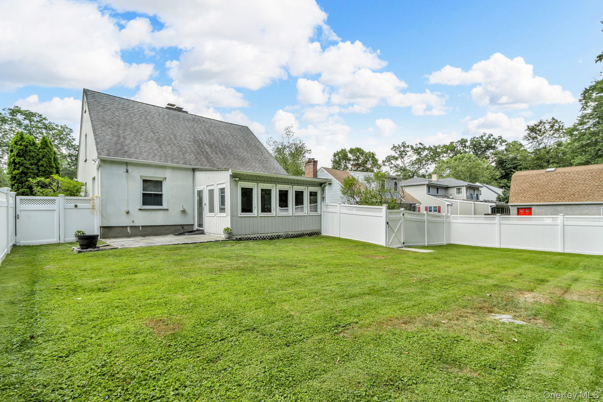 14 Coralyn Avenue, White Plains, NY 10605