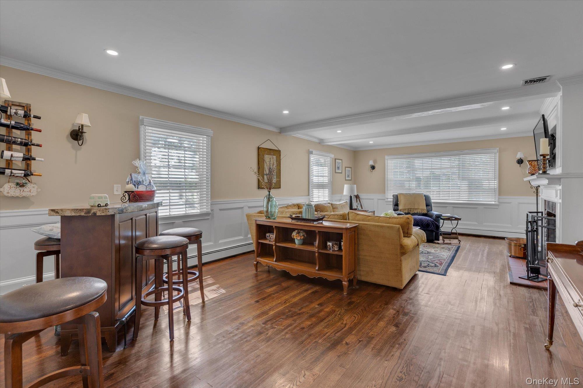 222 Bay Avenue, Bayport, NY 11705