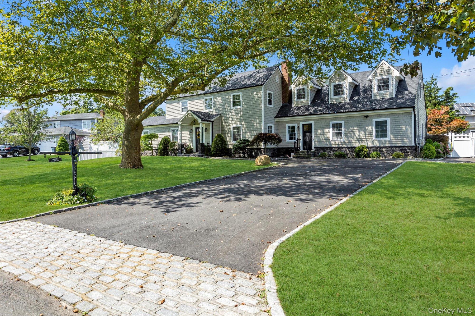 222 Bay Avenue, Bayport, NY 11705