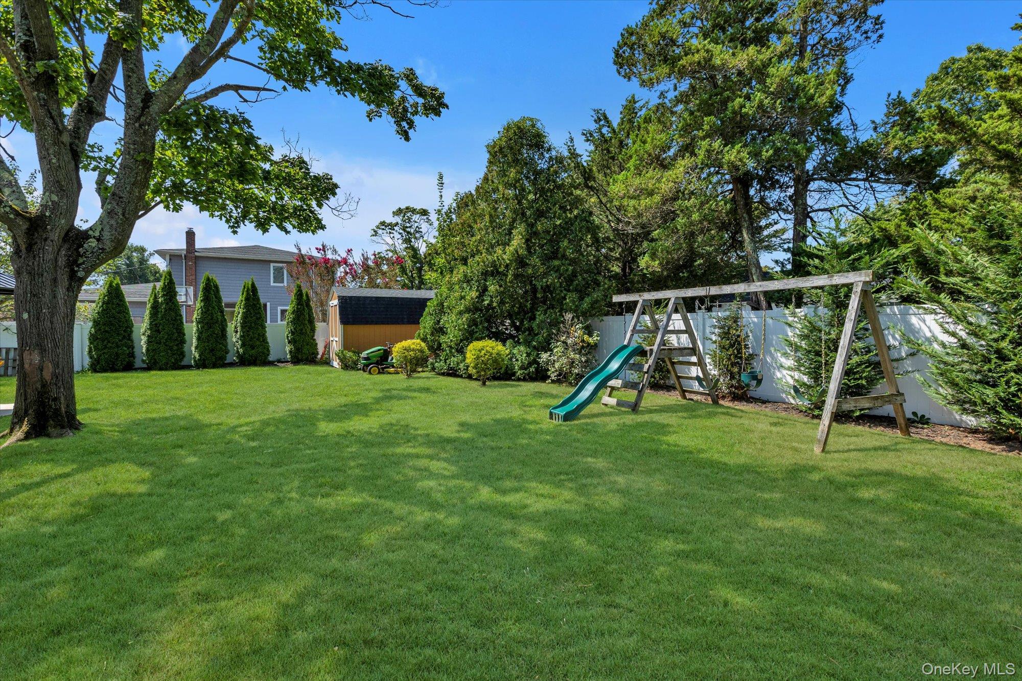 222 Bay Avenue, Bayport, NY 11705