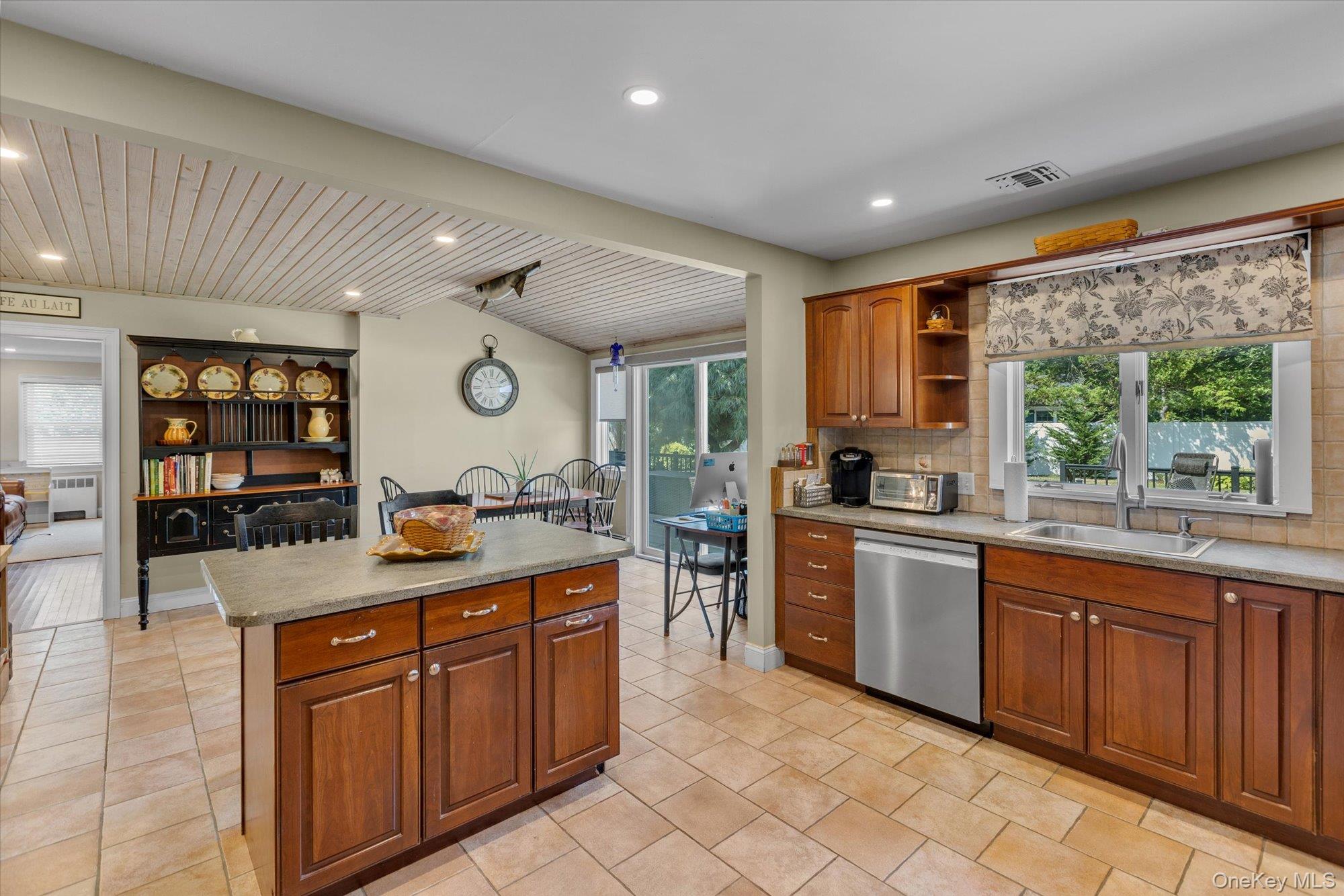 222 Bay Avenue, Bayport, NY 11705