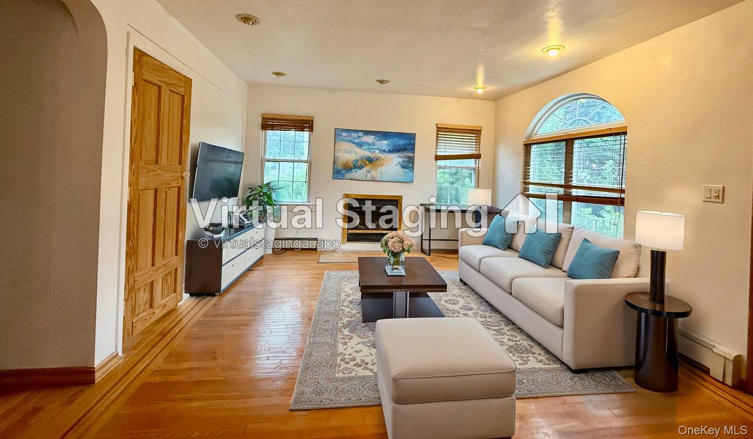 5 Garfield Place, Roslyn Heights, NY 11577