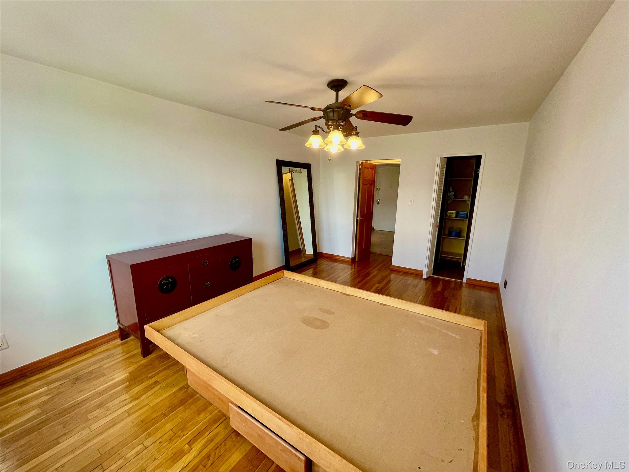 94-11 59th Avenue # F21, Elmhurst, NY 11373