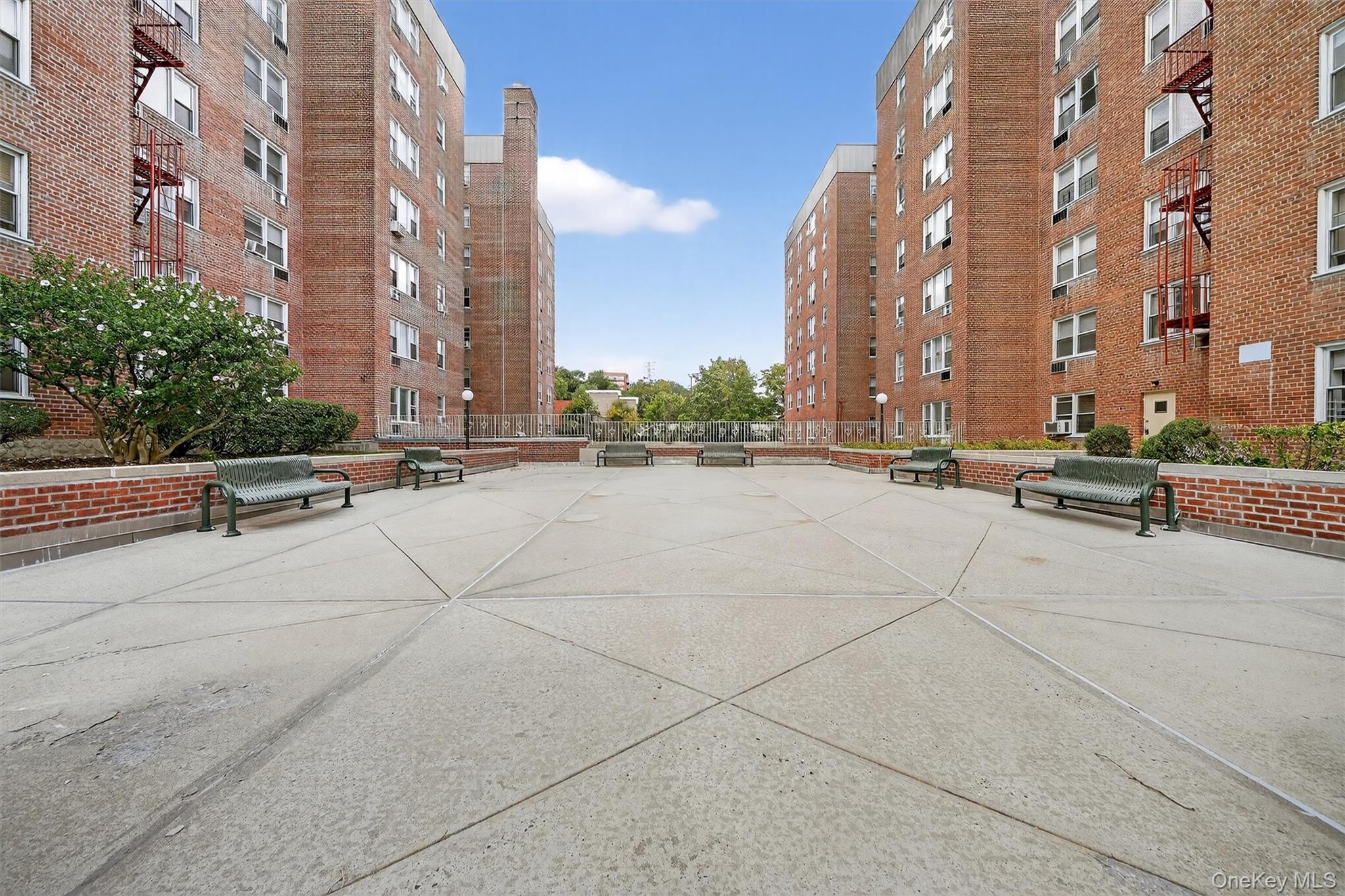 4 Sadore Lane # 4U, Yonkers, NY 10710