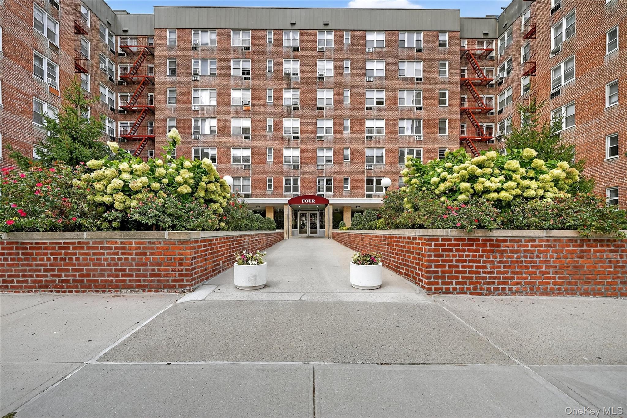 4 Sadore Lane # 4U, Yonkers, NY 10710