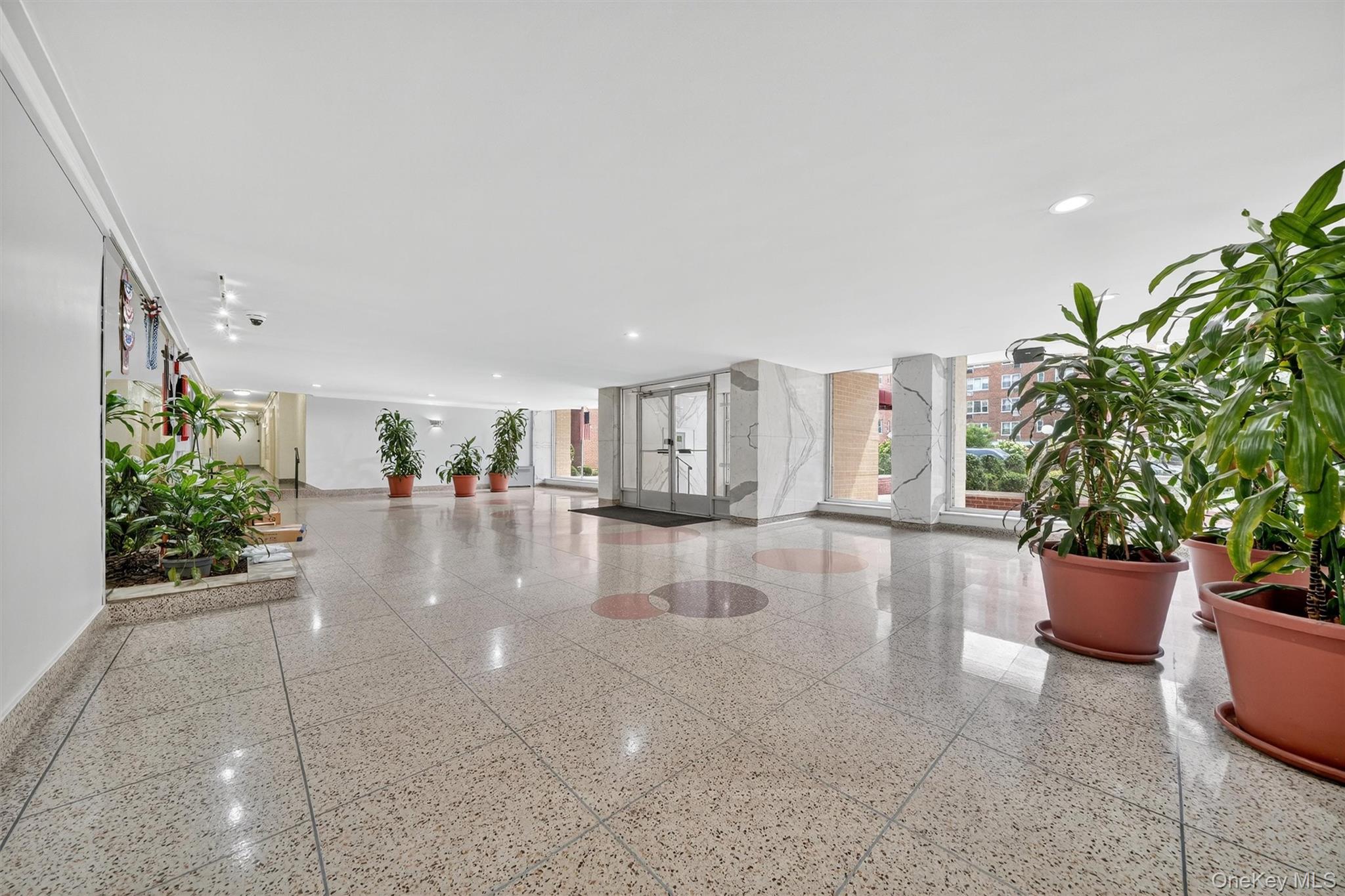 4 Sadore Lane # 4U, Yonkers, NY 10710