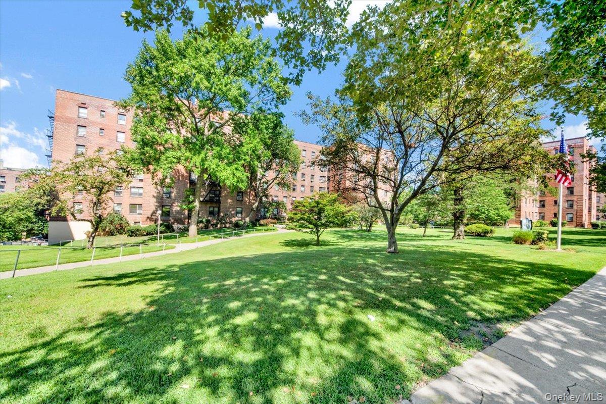 25-40 Union Street # 3F, Flushing, NY 11354