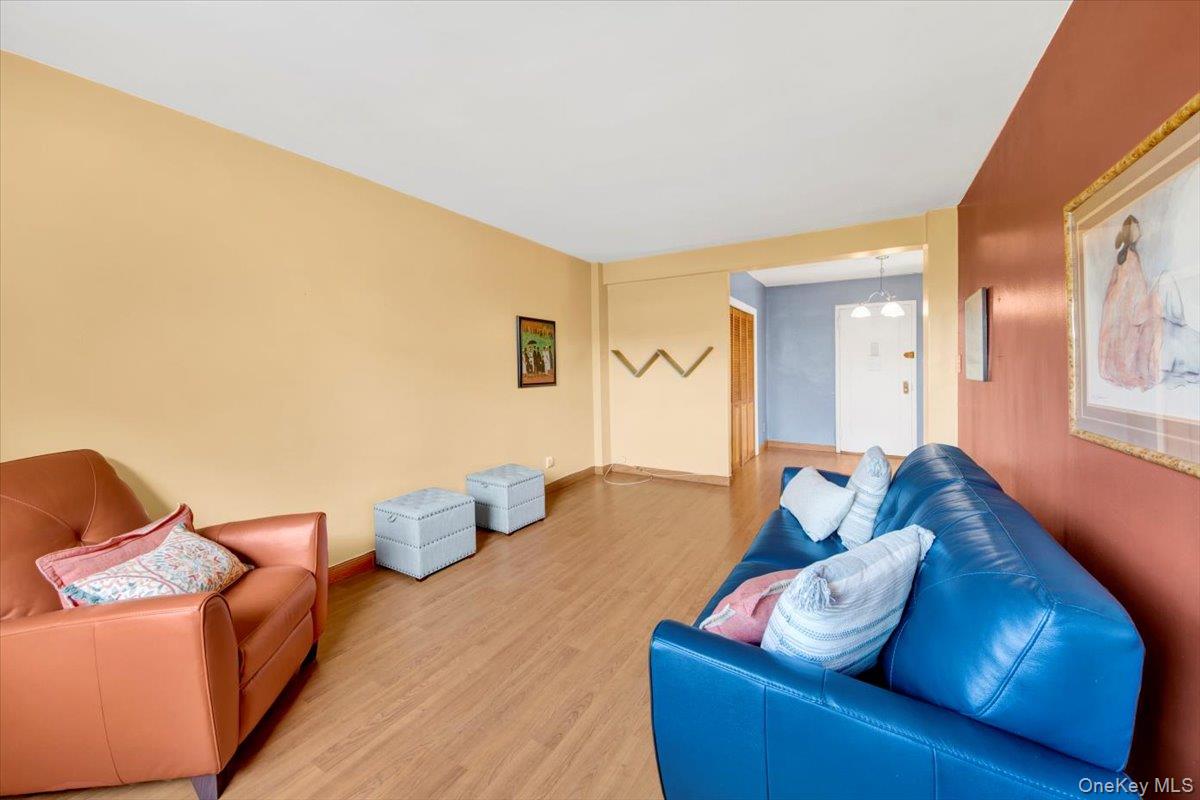 25-40 Union Street # 3F, Flushing, NY 11354