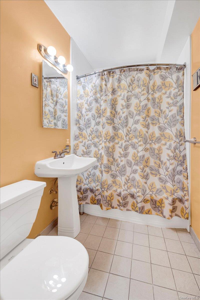 25-40 Union Street # 3F, Flushing, NY 11354