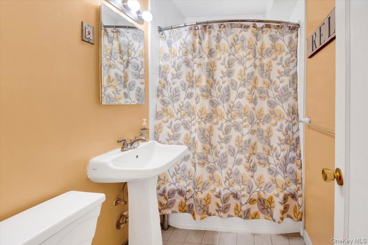 25-40 Union Street # 3F, Flushing, NY 11354