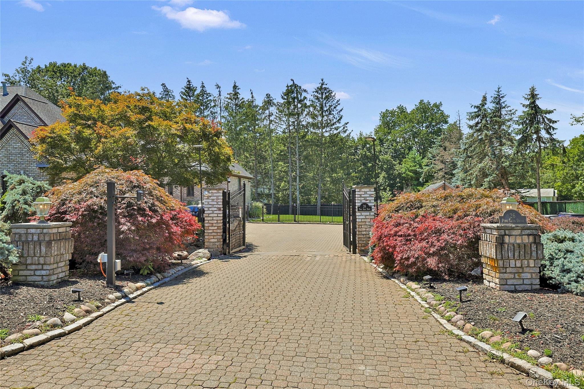 26 Pine Glen Drive, Blauvelt, NY 10913