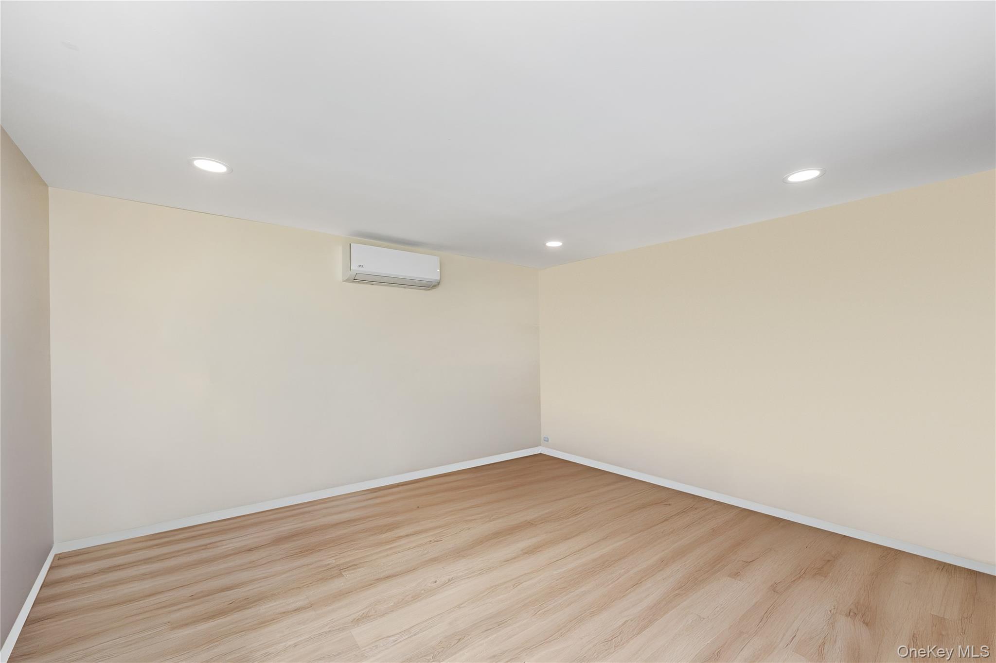 16 Lynwood Drive, Valley Stream, NY 11580