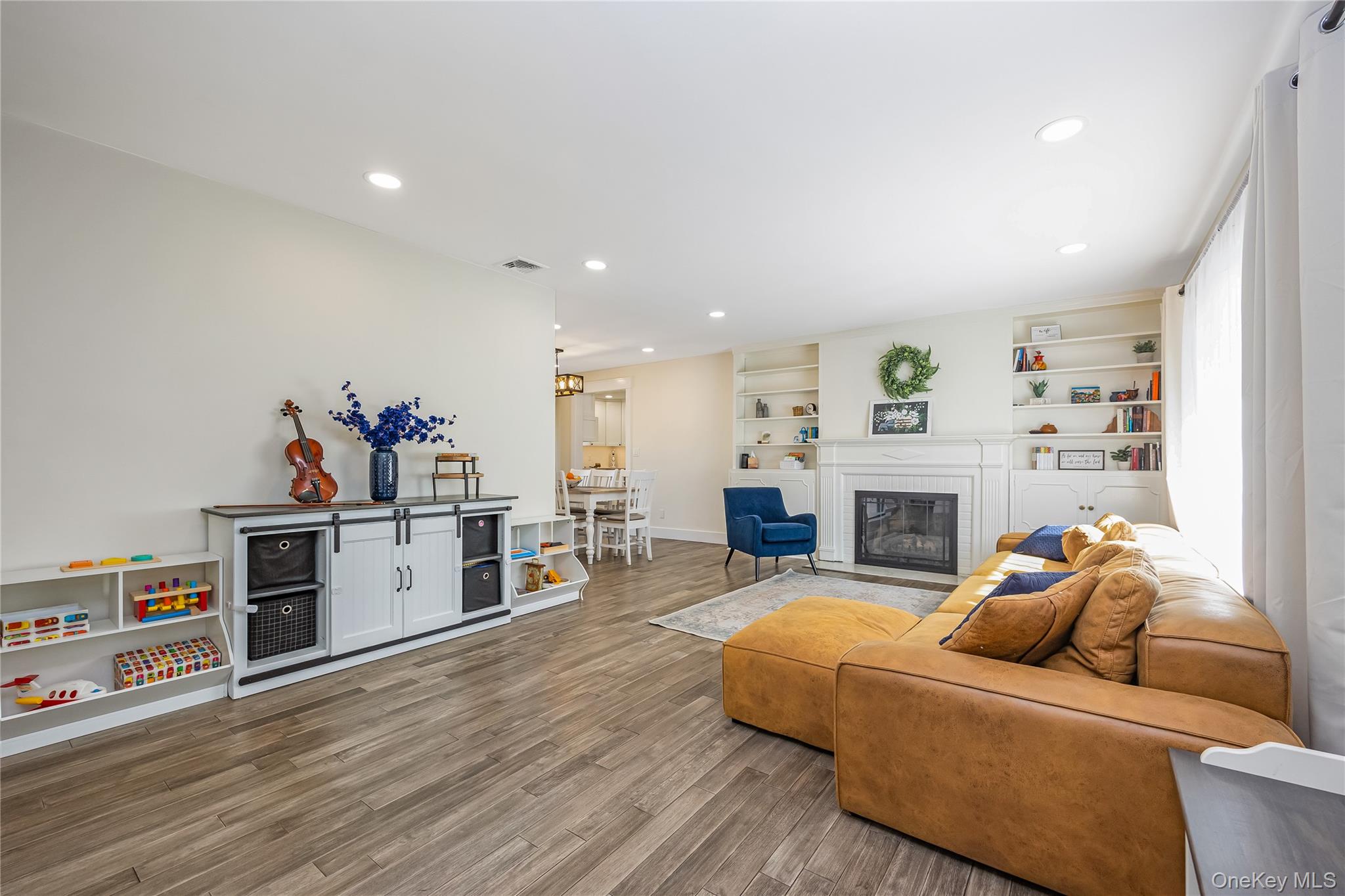 16 Lynwood Drive, Valley Stream, NY 11580