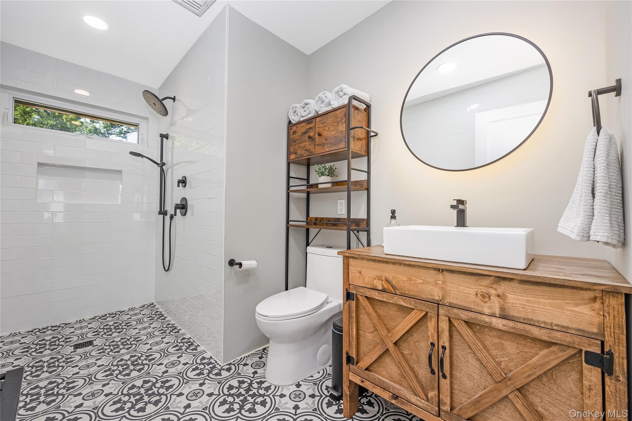 16 Lynwood Drive, Valley Stream, NY 11580