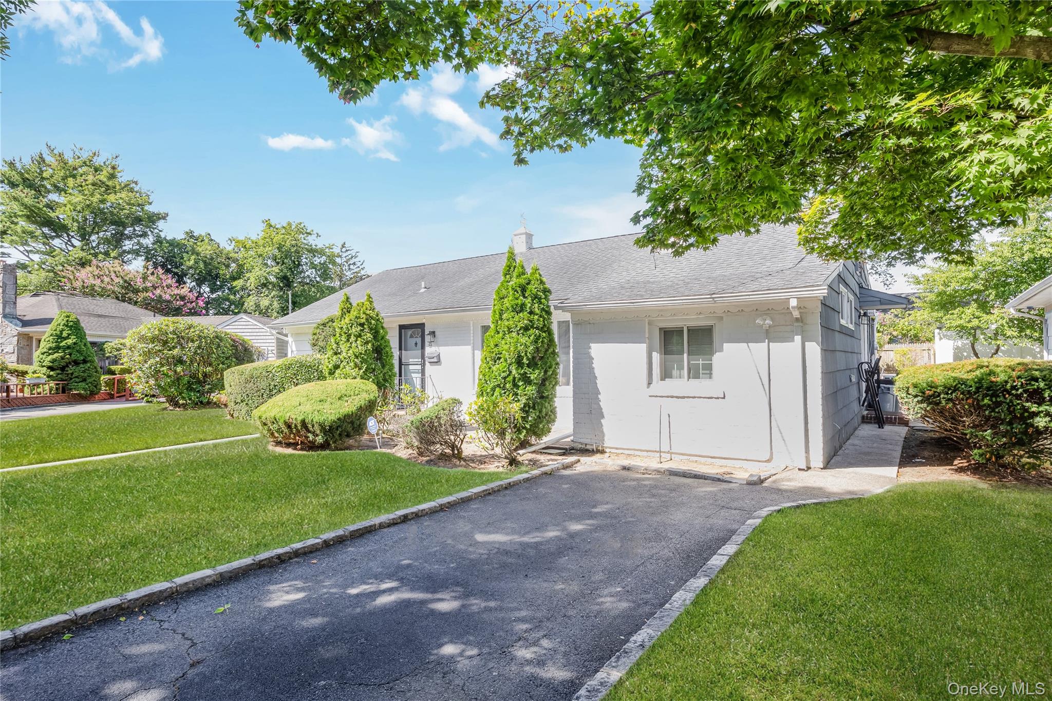 16 Lynwood Drive, Valley Stream, NY 11580