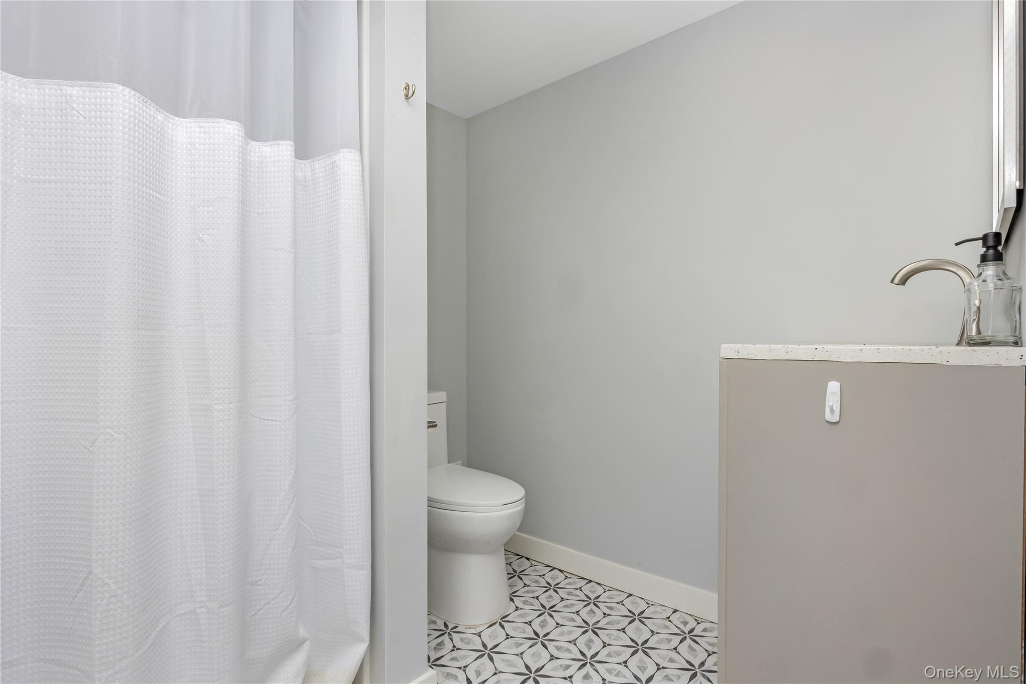 16 Lynwood Drive, Valley Stream, NY 11580