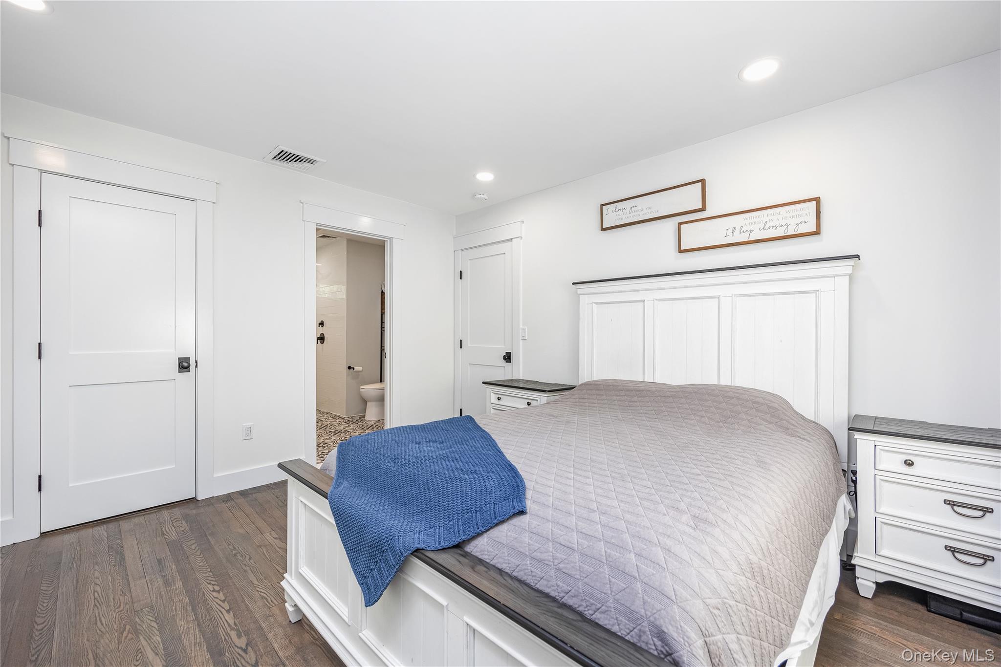 16 Lynwood Drive, Valley Stream, NY 11580