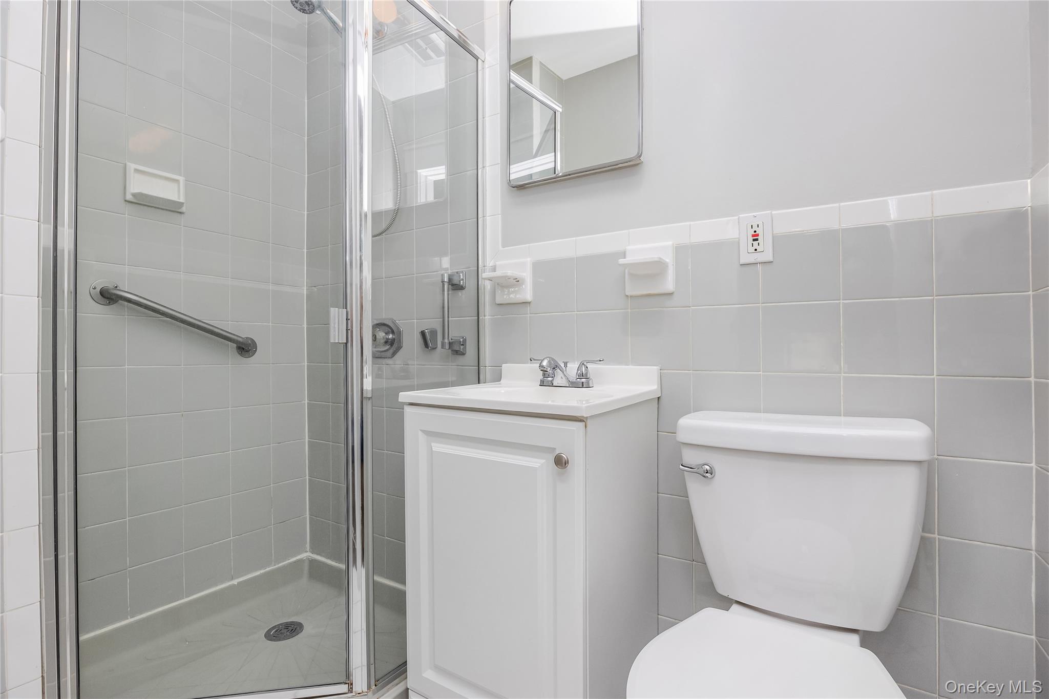 16 Lynwood Drive, Valley Stream, NY 11580