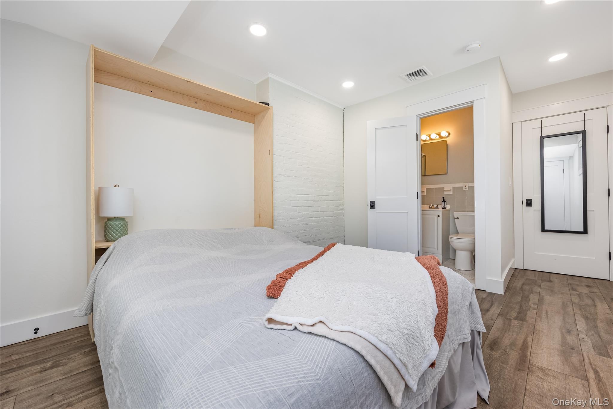 16 Lynwood Drive, Valley Stream, NY 11580