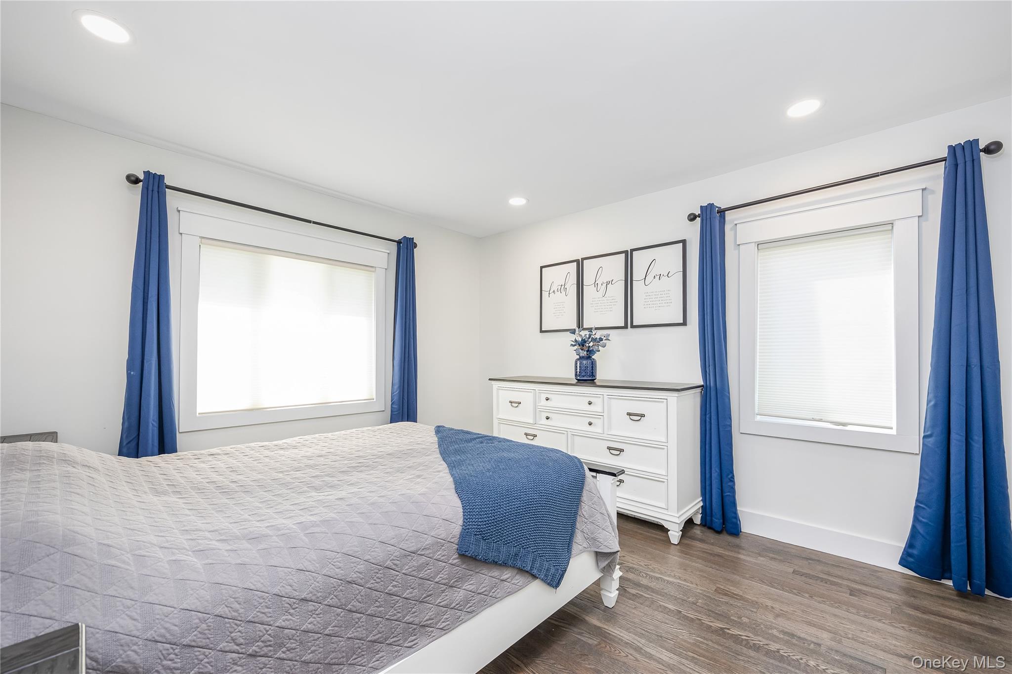 16 Lynwood Drive, Valley Stream, NY 11580