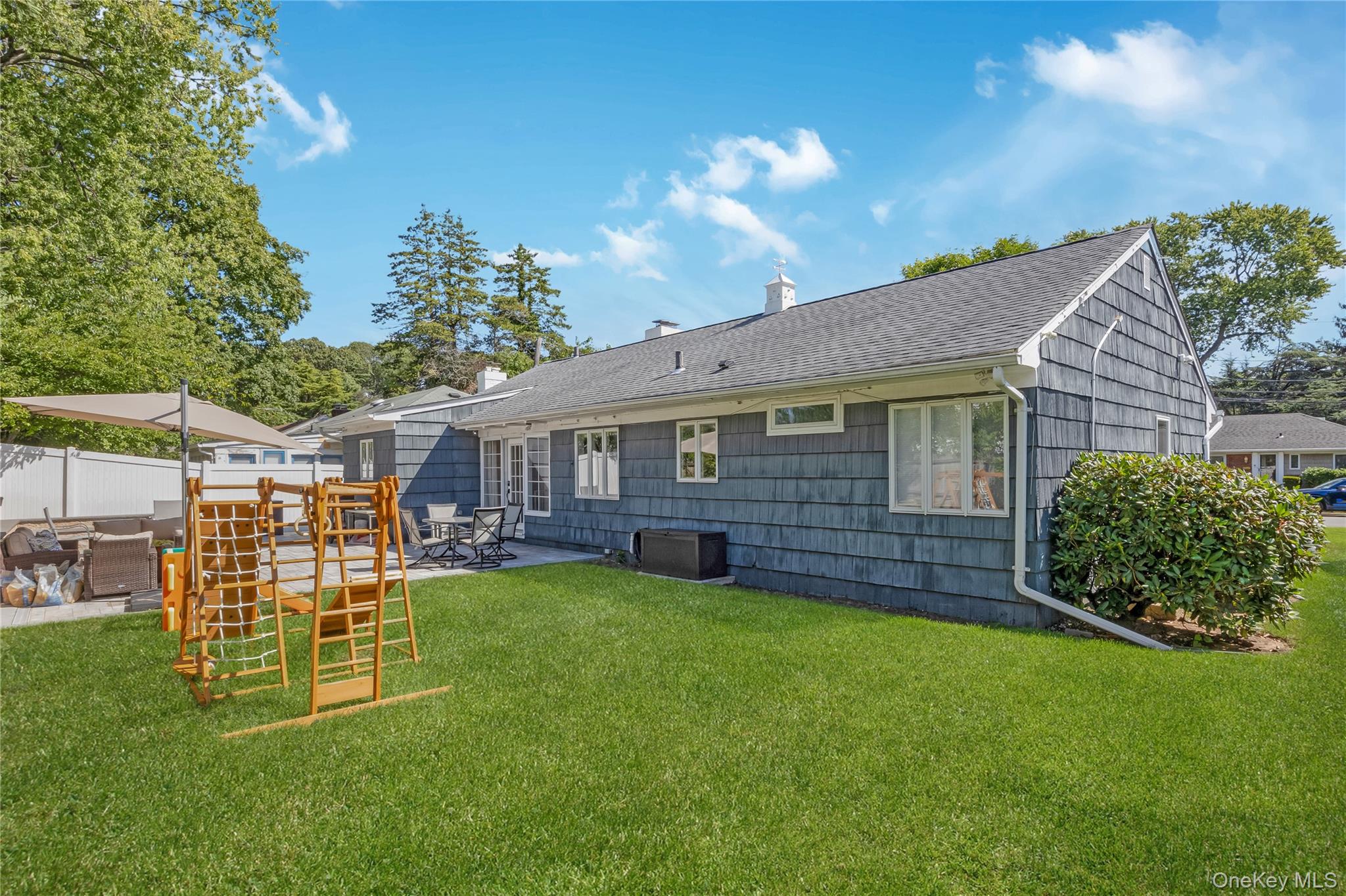 16 Lynwood Drive, Valley Stream, NY 11580