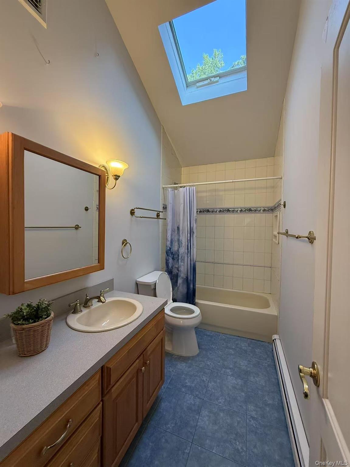 216 Glenwood Lane, Port Jefferson, NY 11777