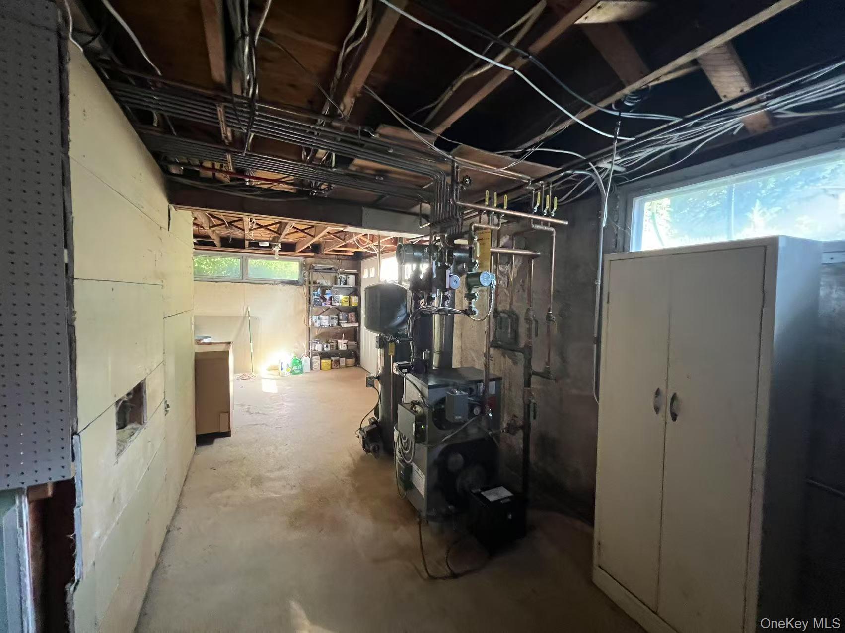 216 Glenwood Lane, Port Jefferson, NY 11777