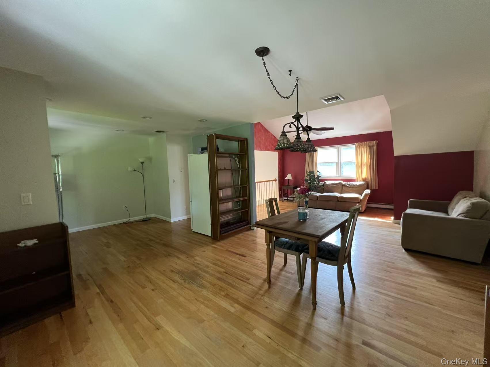 216 Glenwood Lane, Port Jefferson, NY 11777