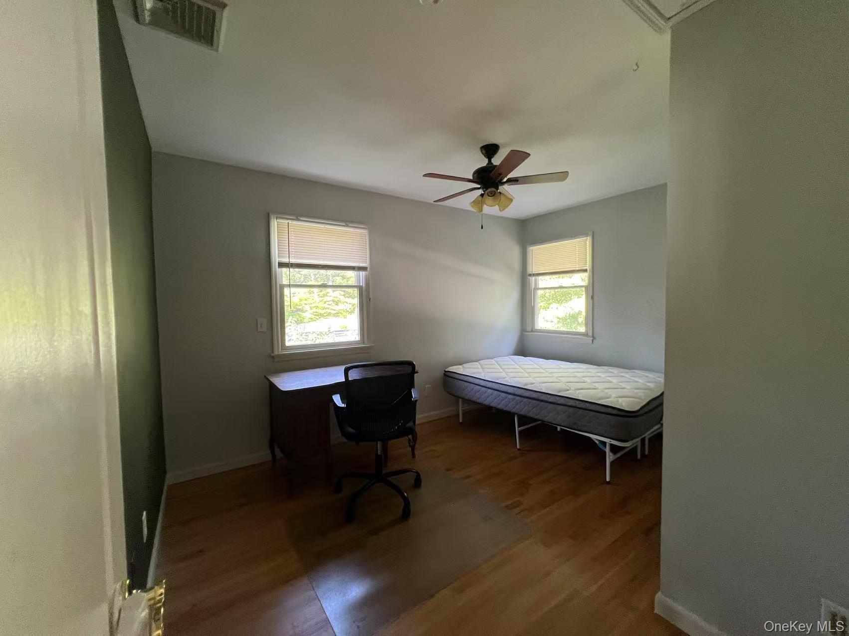 216 Glenwood Lane, Port Jefferson, NY 11777