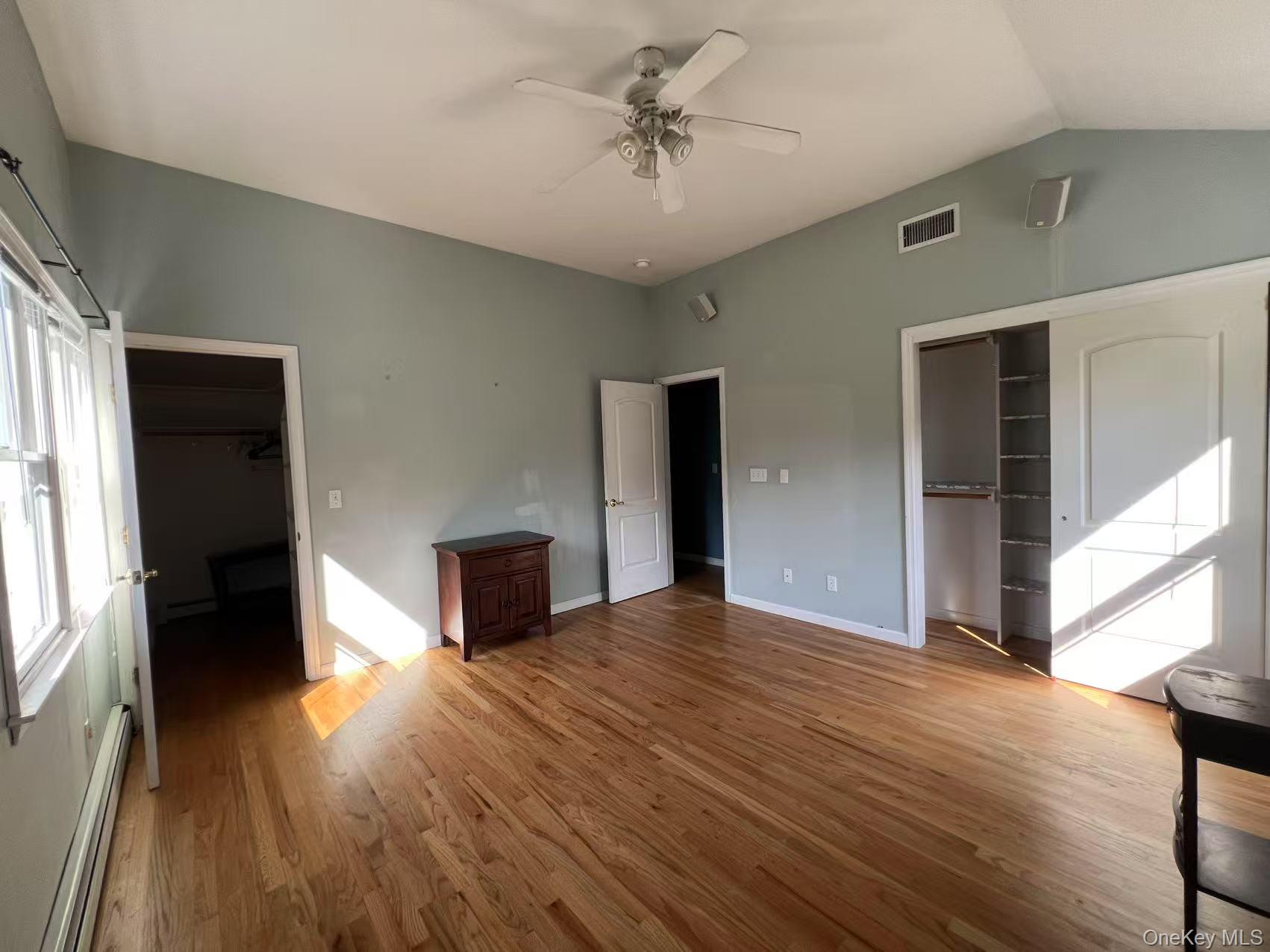 216 Glenwood Lane, Port Jefferson, NY 11777